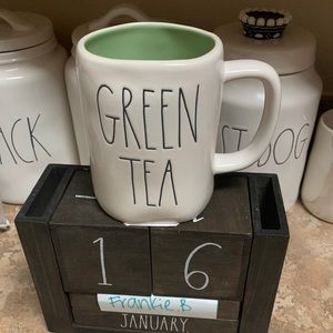SOLD💖Rae dunn green tea